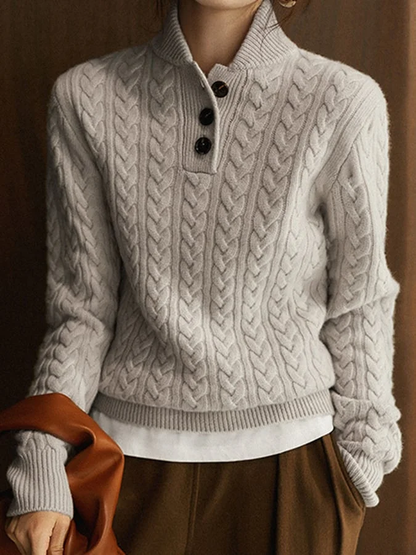 Eleganter Damenpullover mit originellem Muster und hohem Kragen